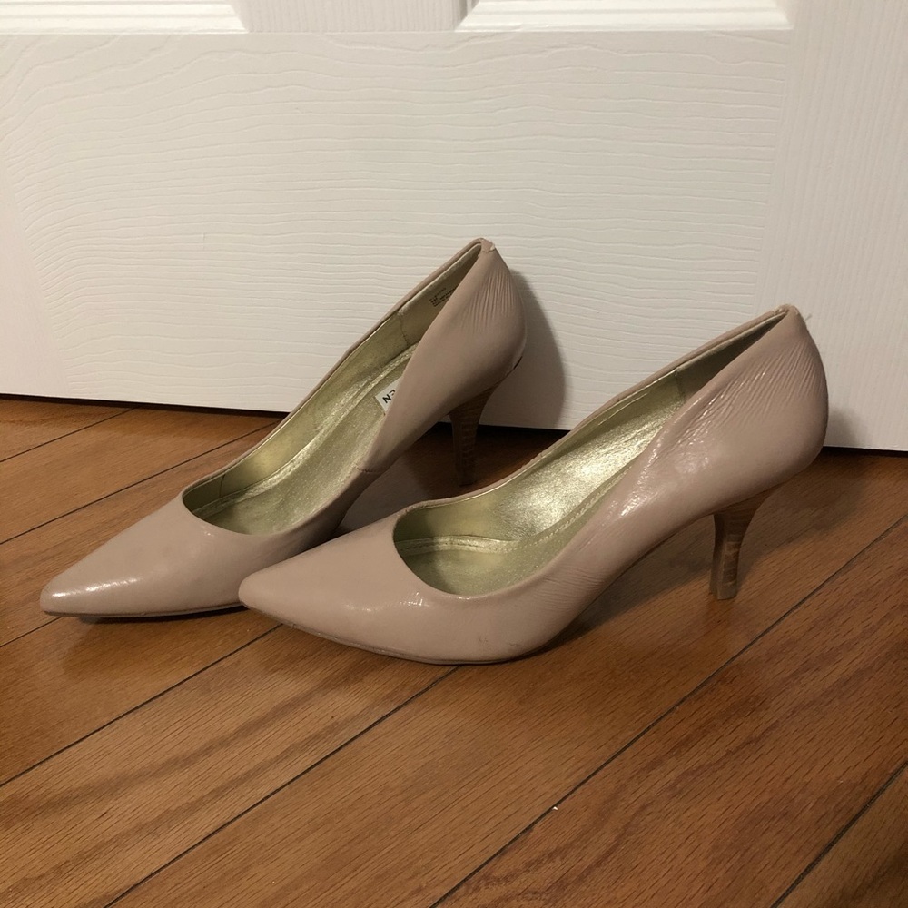 Steve Madden patent leather shoes 2.5” heel
